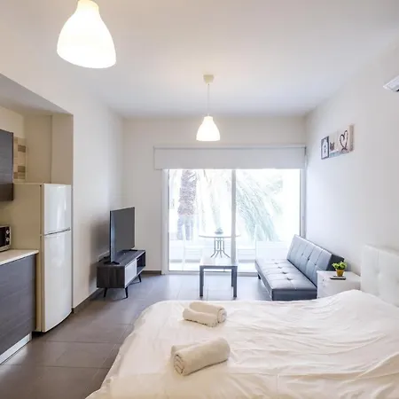 Spacious Studio Downtown Lägenhet Larnaca